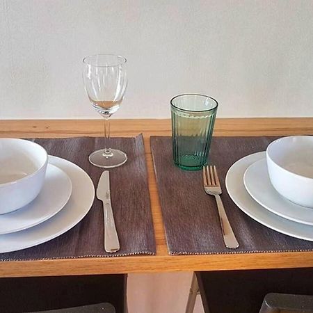 Modern Studio Apartment Near Town Centre 풀 외부 사진